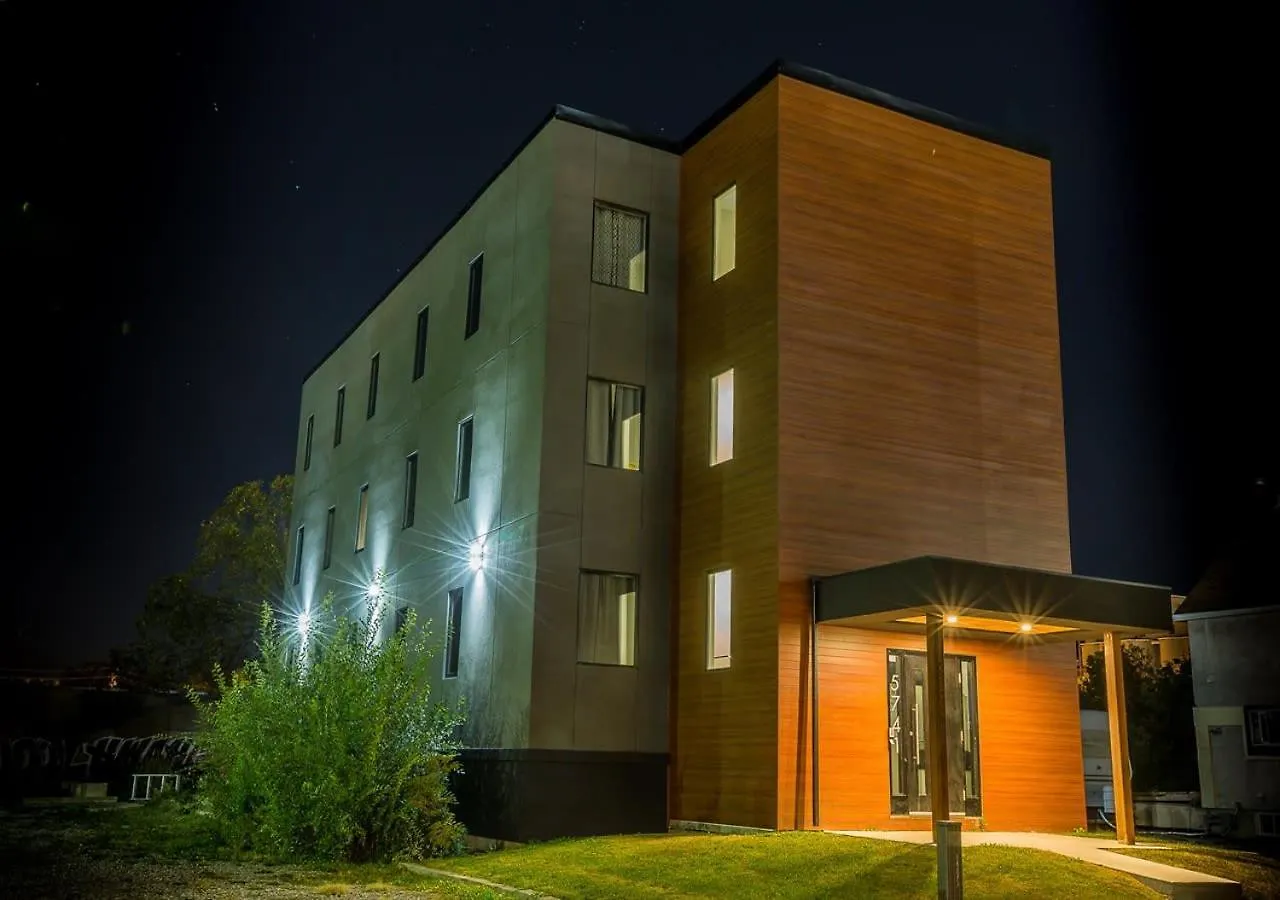 Clifton Hill Hideaway 4B - Two Bedroom Condo contacts